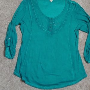 Adjustable sleeve ladies top